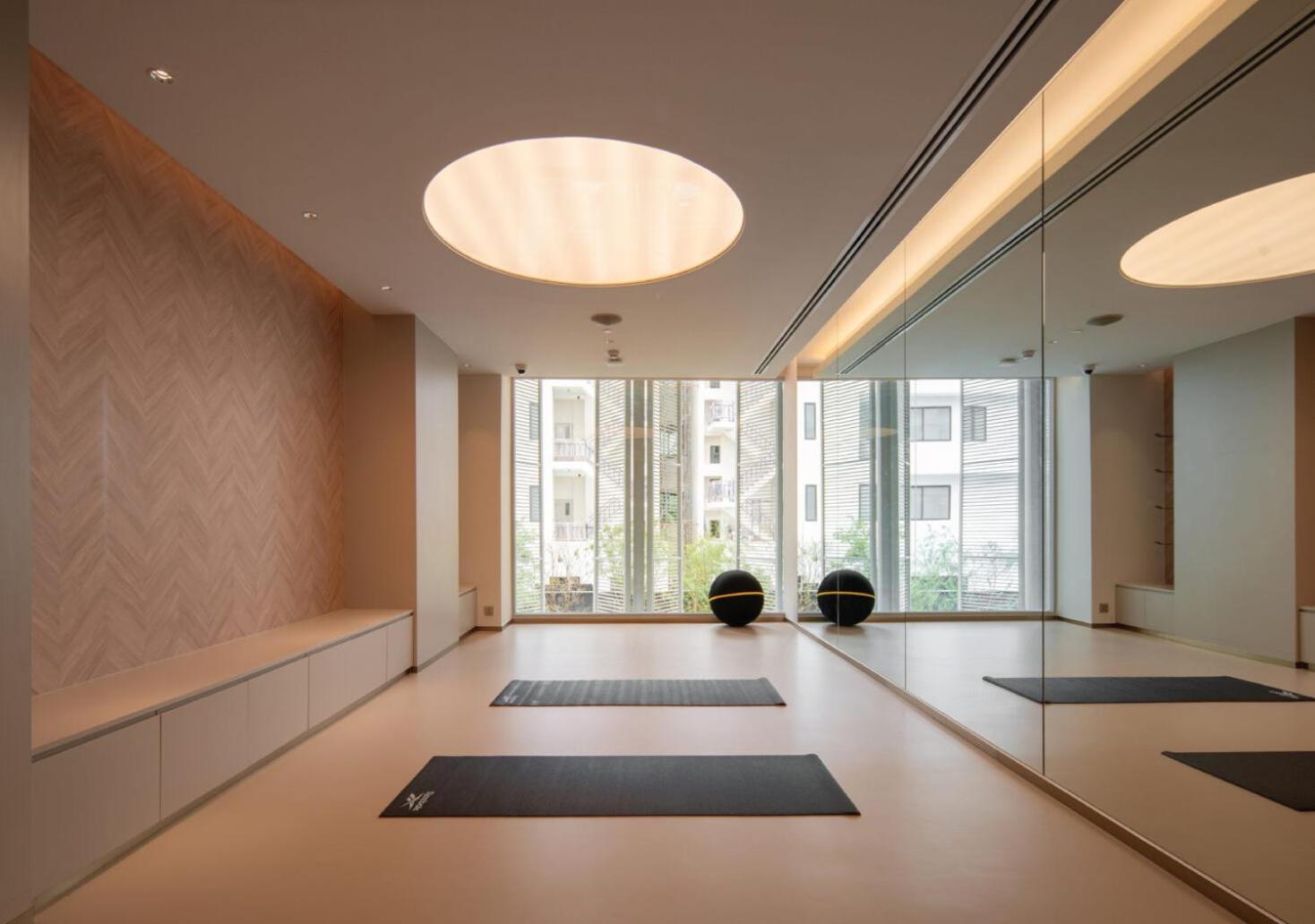 Maison Hotel Бангкок Екстер'єр фото The Yoga Room
