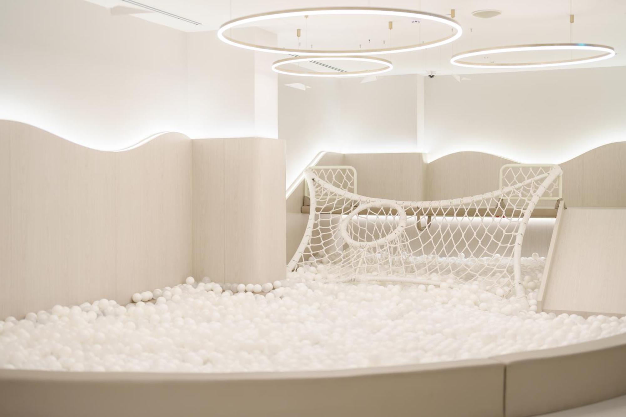 Maison Hotel Бангкок Екстер'єр фото Ball pit at the Children's Museum of the Arts
